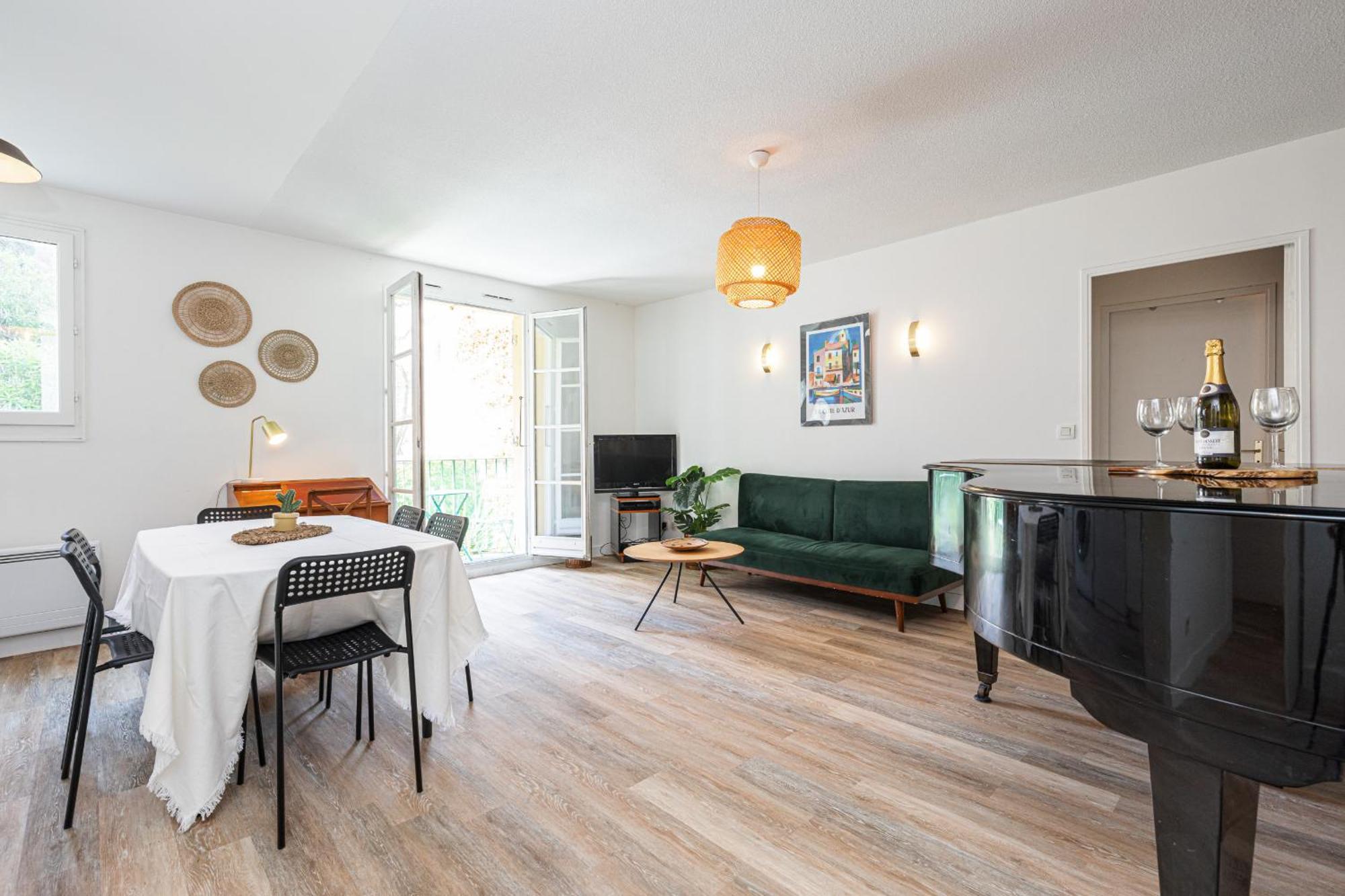 2 Bdrs & Parking In The Old Town ! Apartment Nice Ngoại thất bức ảnh