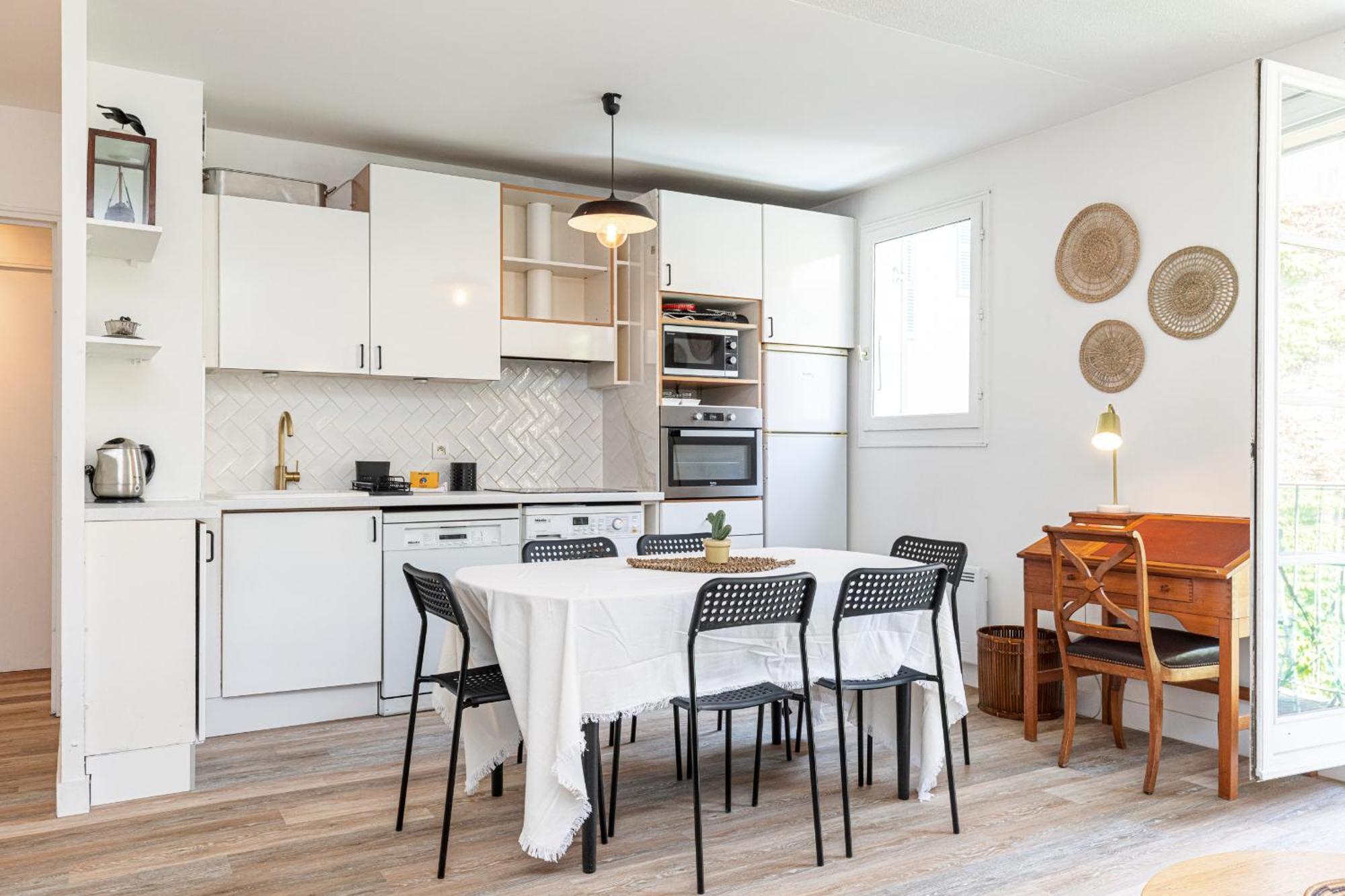 2 Bdrs & Parking In The Old Town ! Apartment Nice Ngoại thất bức ảnh