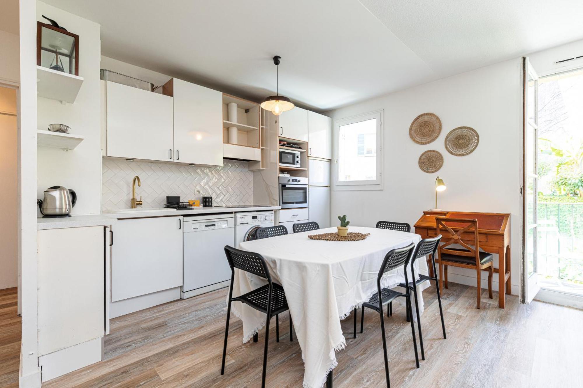 2 Bdrs & Parking In The Old Town ! Apartment Nice Ngoại thất bức ảnh