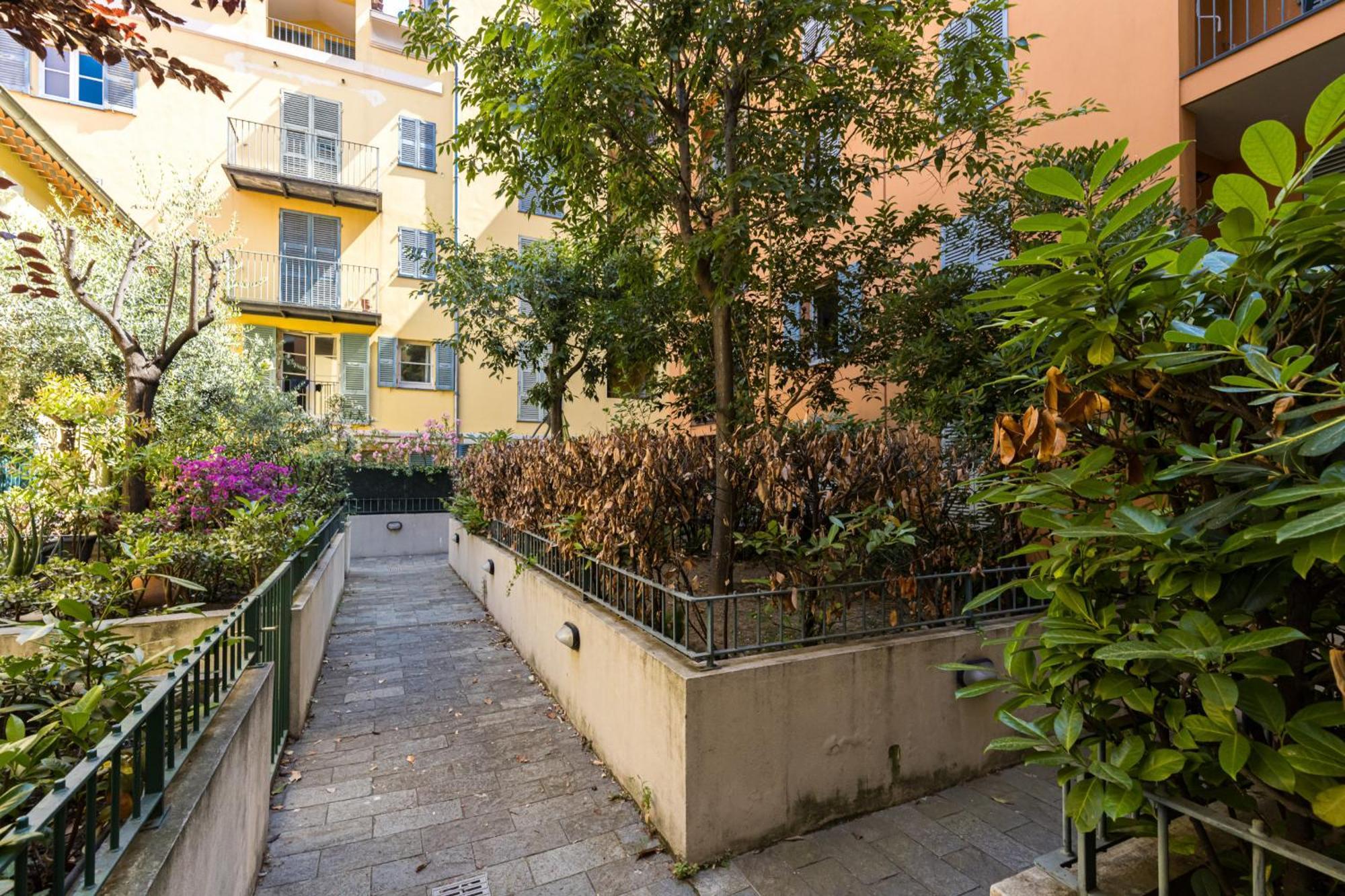 2 Bdrs & Parking In The Old Town ! Apartment Nice Ngoại thất bức ảnh